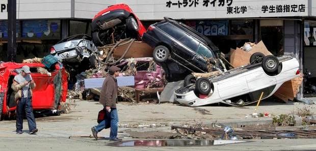 subarus-wrecked-by-tsunami.jpg