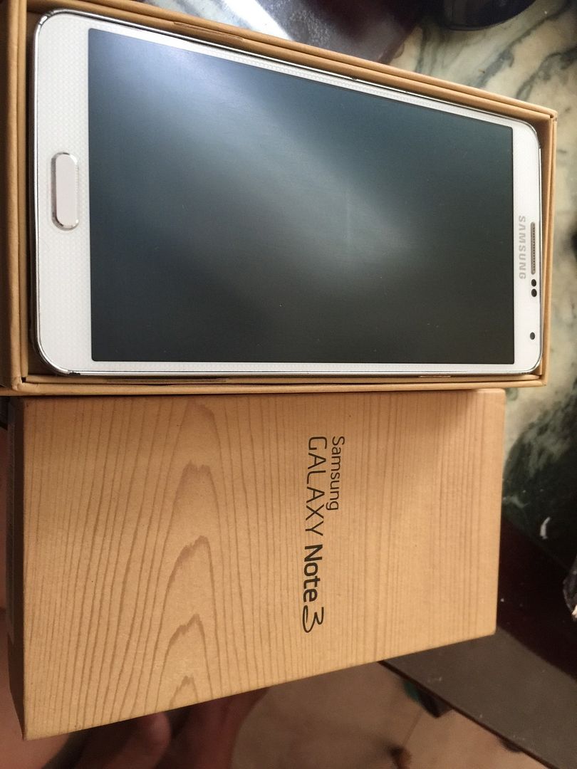 Cần tiễn em Note 3 trắng và Nokia Lumia 1520 đen giá siêu tốt