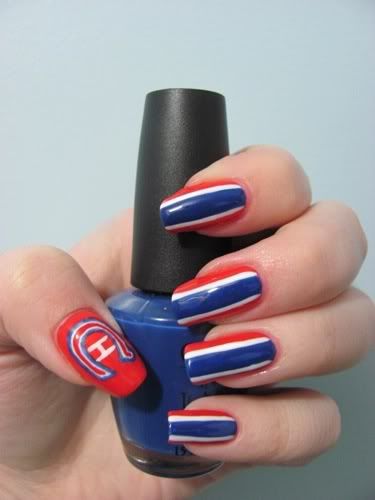So, to honour that, here's my Montreal Canadiens nail art design: