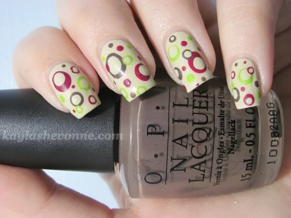 Nail Art Tutorial - Retro Polka Dots