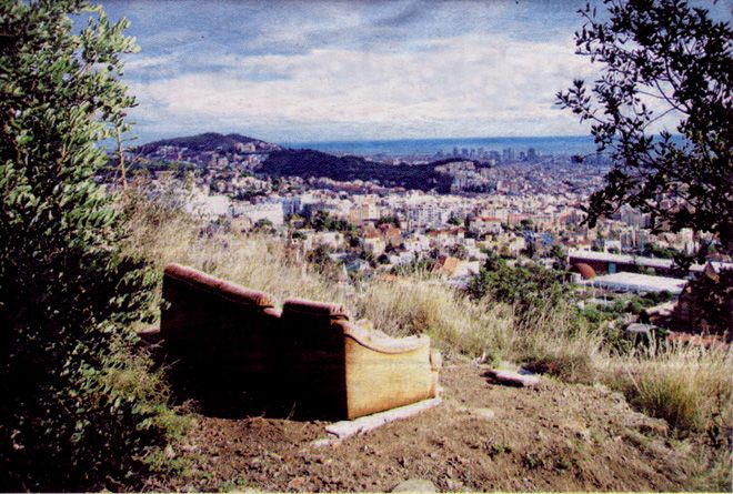 photo SofaOnTheHill_zps2cdcc1e3.jpg