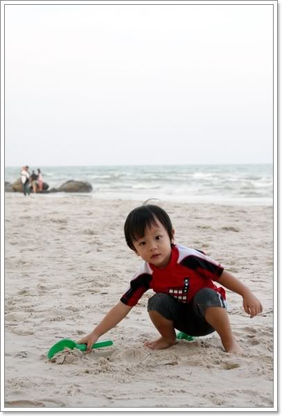 ทริปหัวหิน Sofitel ฟกัสเล่นน้ำ ทราย