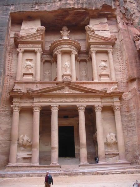 450px-Petra2.jpg