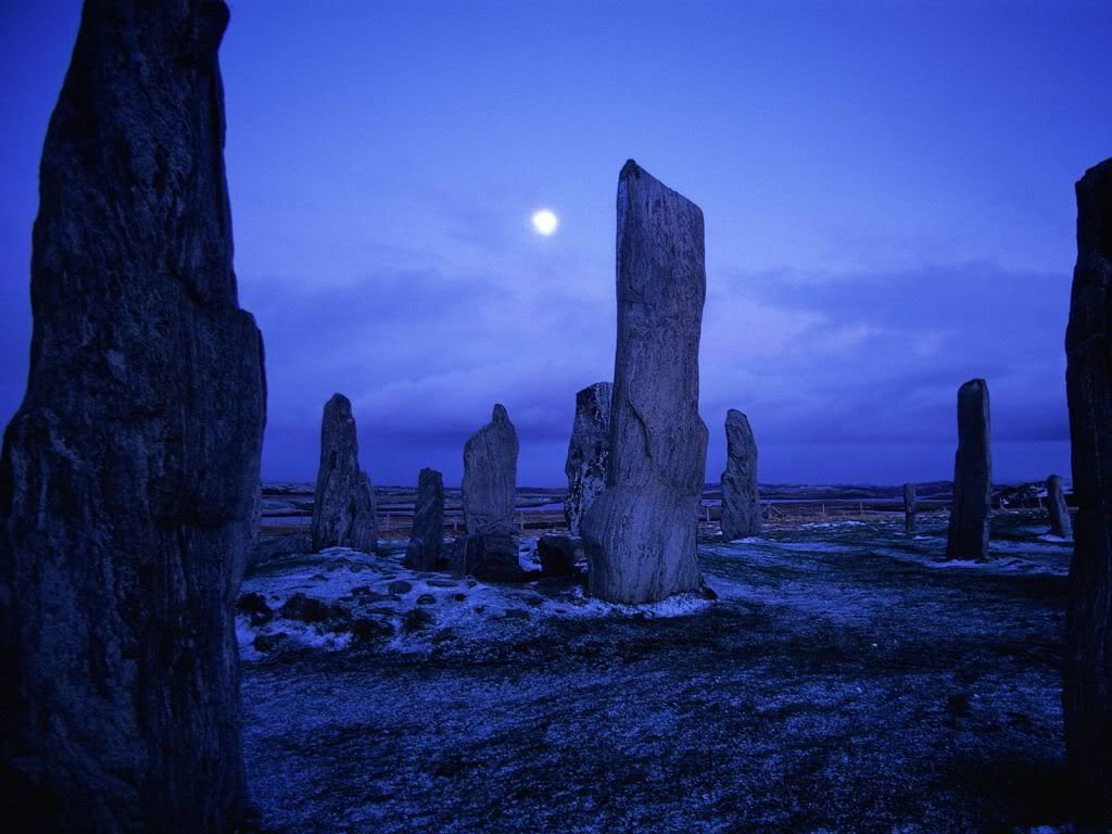 CallanishStonesIsleofLewisScotland.jpg