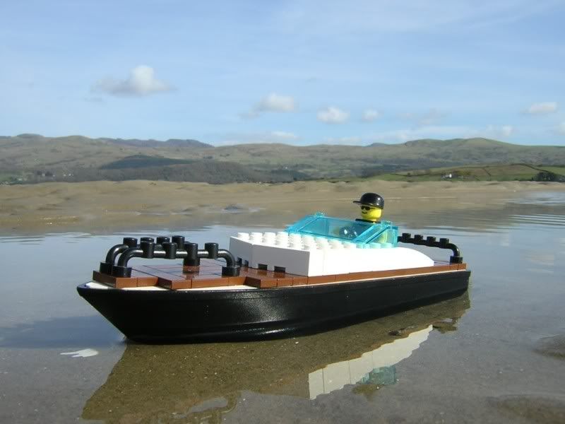 gwwdspeedboat.01.jpg
